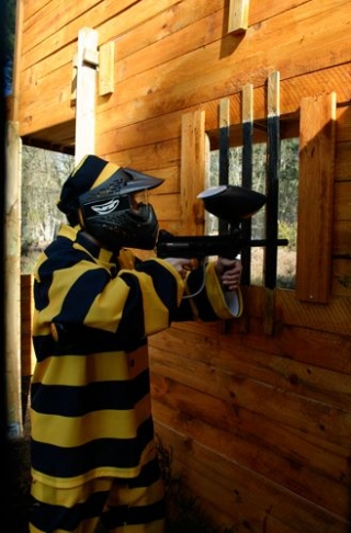  Completamenle campo equipado 